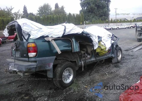 1999 Ford Explorer из США, поврежденный, VIN 1FMDU34E0XZA89681